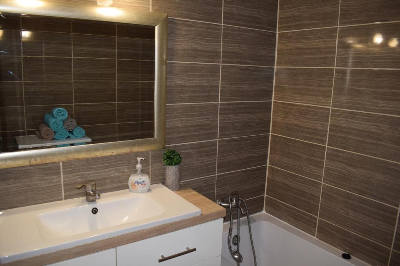 Apartament M-5 - 74M2 Czestochowa Bagian luar foto