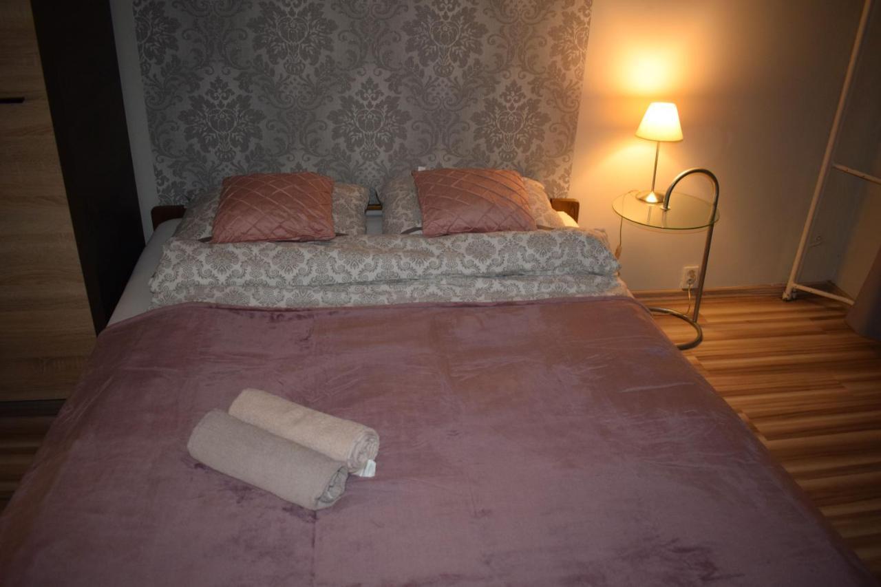 Apartament M-5 - 74M2 Czestochowa Bagian luar foto